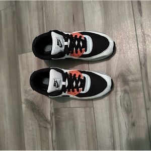 Nike Air Max 90, Size 13, Color White, Orange & Black